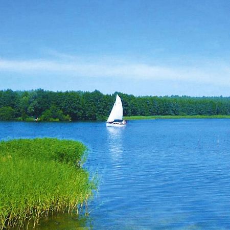 Holiday Home Close To The Lake Shore, Dabrowica Dabrowica  Экстерьер фото