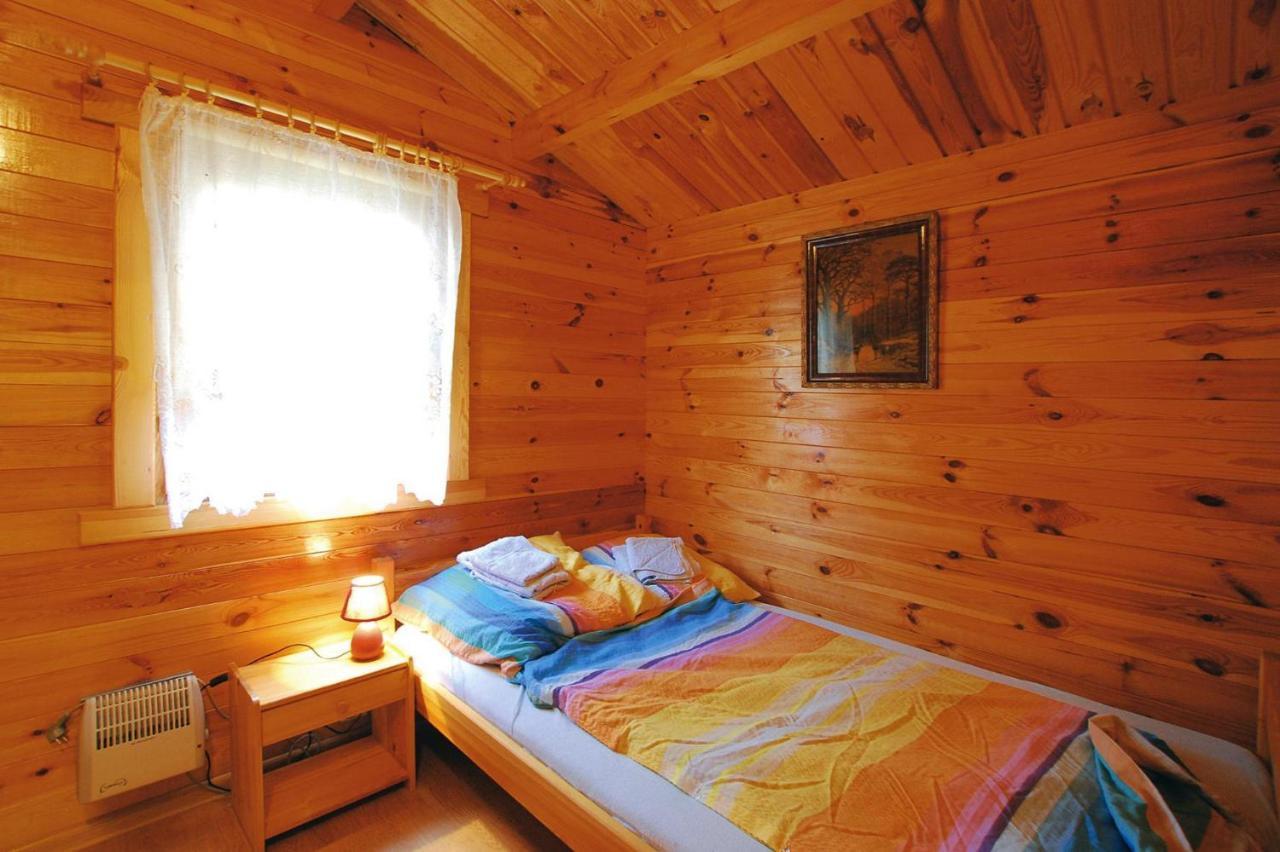 Holiday Home Close To The Lake Shore, Dabrowica Dabrowica  Экстерьер фото